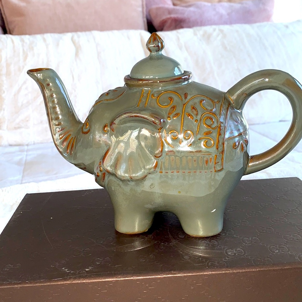Pier 1 imports stone ware elephant sage color and gold tea pot